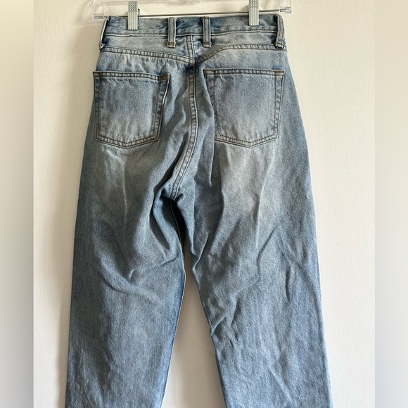 Brandy Melville John Galt Medium Wash Straight Leg Denim Jeans Size Small EUC - Picture 9 of 13